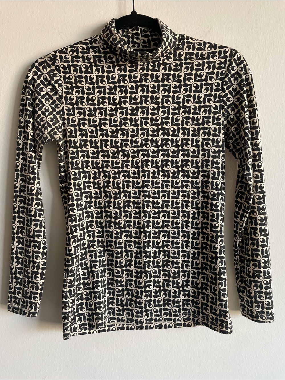 Uniqlo heat tech base layer winter turtleneck S